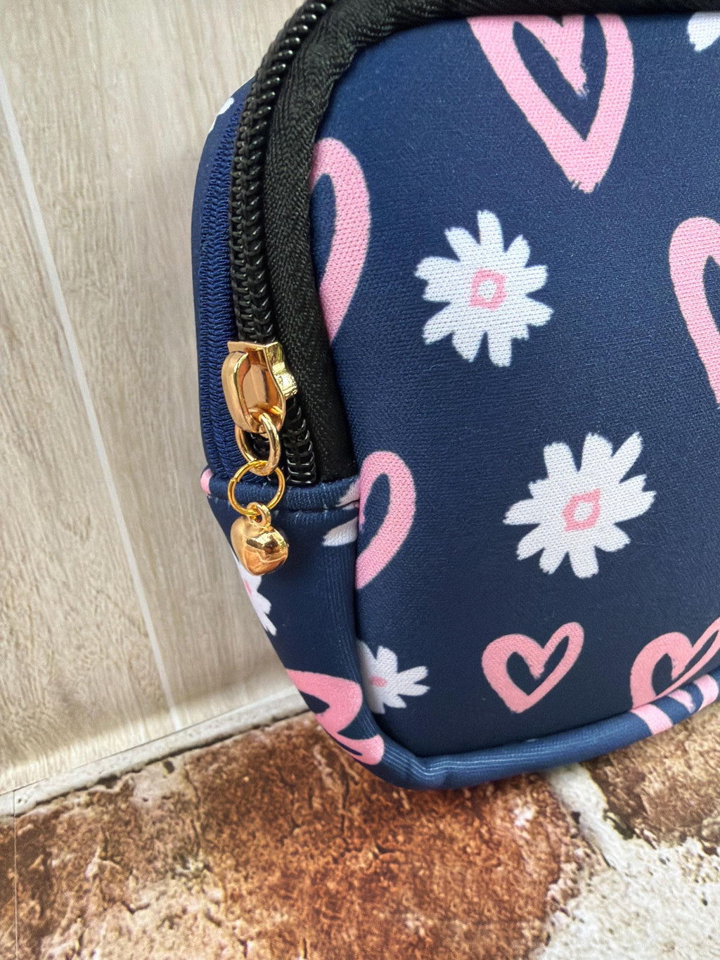 Cute Heart, Daisy Period Pouch for Purse | Feminine Hygiene Bag | Tampon & Pad Holder | Mini Makeup Bag | Gift for Her